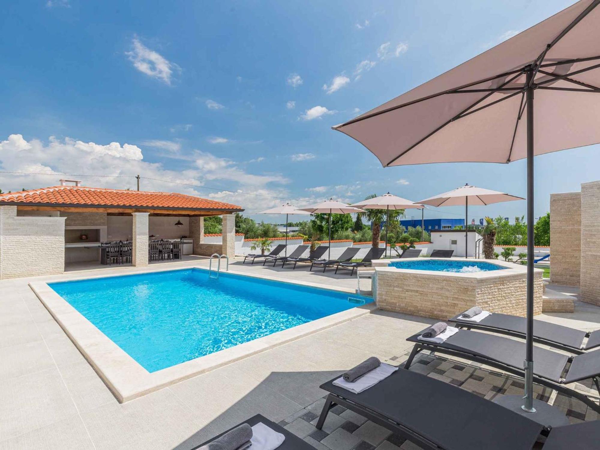 Ferienhaus Anela 43259
